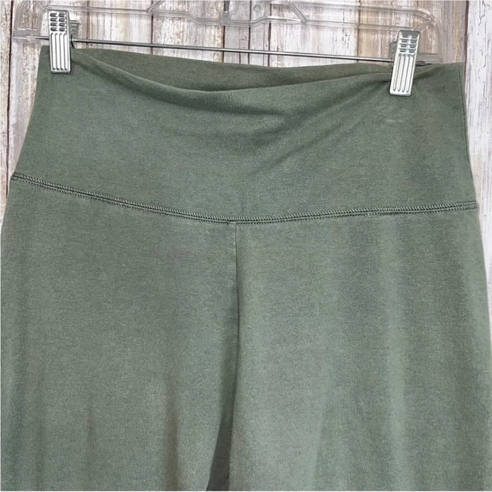 Aerie Olive Green Slit Side Leggings - Picture 3 of 4